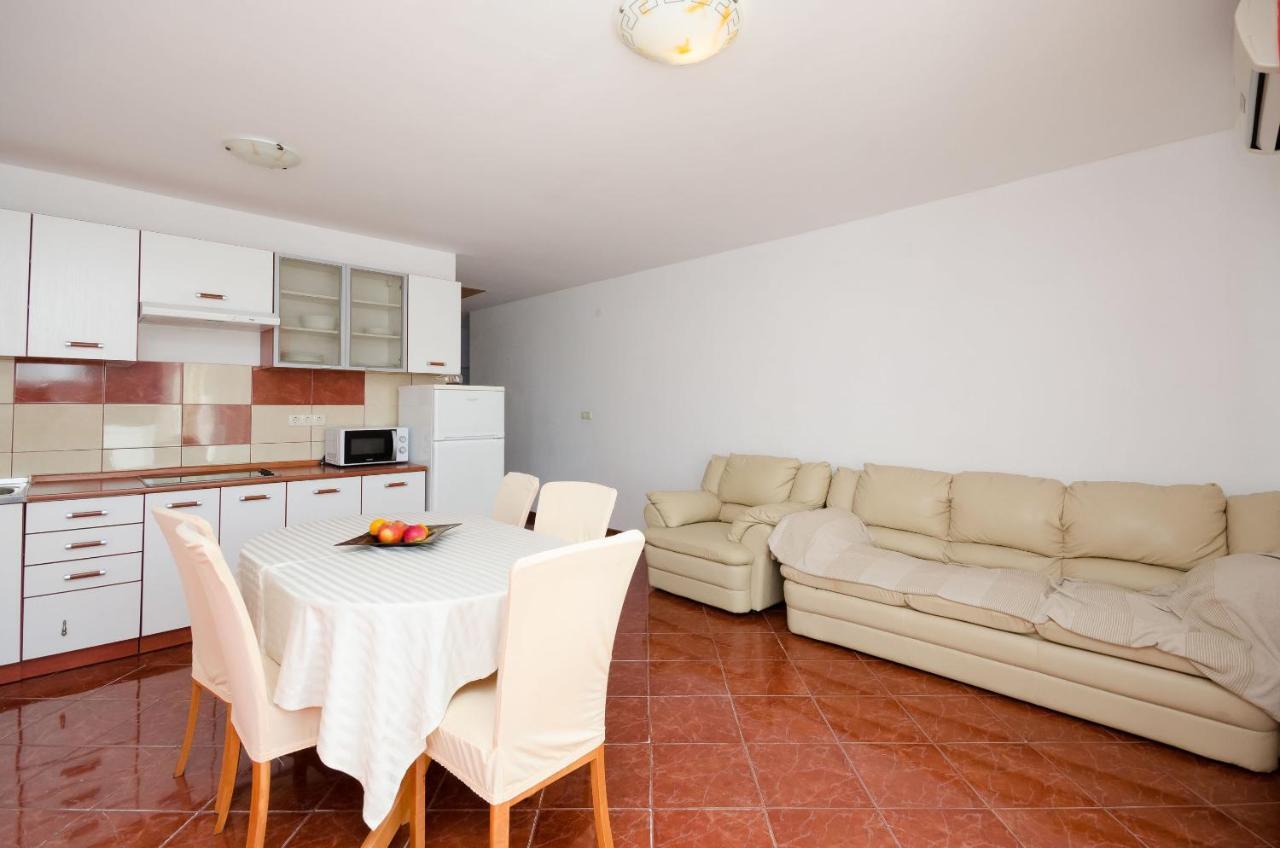 Apartments Pela Lopar Exterior foto